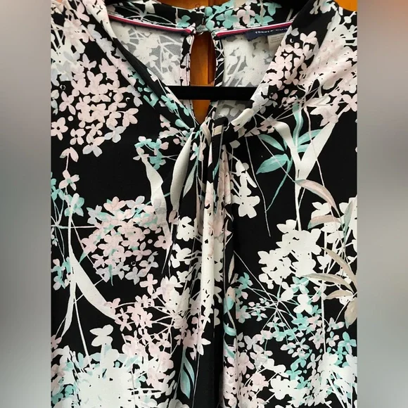 Tommy Hilfiger Womens Floral Print Knot Neck Knit Top Black Multi - Picture 4 of 11